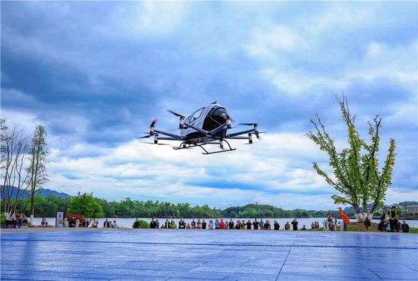 梁平：豐富應用場景 助推低空經濟高質量發展