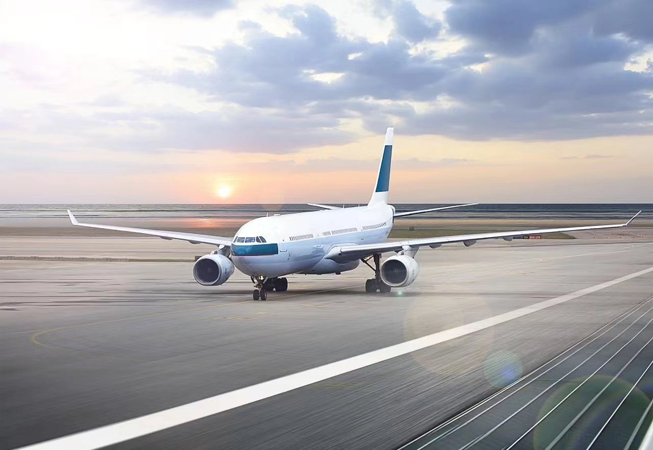 2024低空; 低空經濟：如何搶占低空經濟萬億賽道