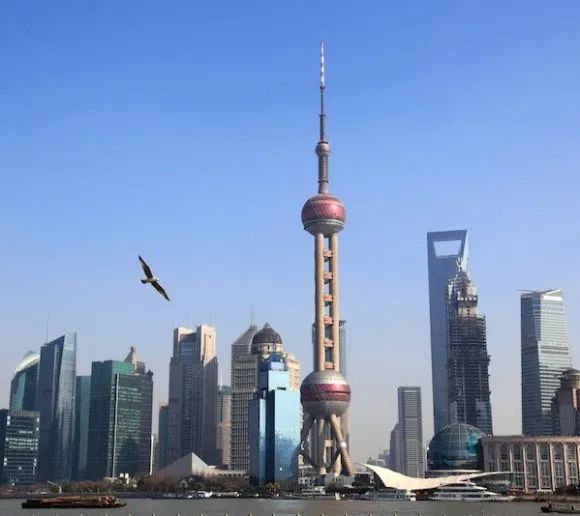 低空; 2024低空：在上海“打飛的”正逐漸成為現實！2025年低空航線不少于1