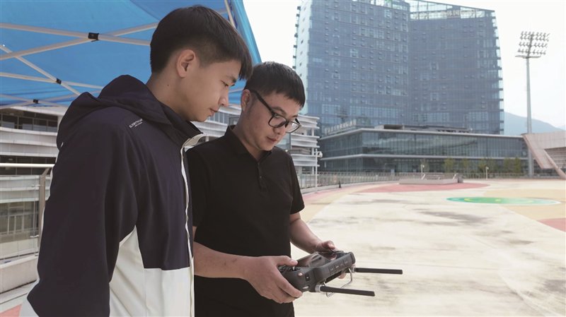 2024低空經濟| 低空經濟發展催生考證熱 多個行業都有用人