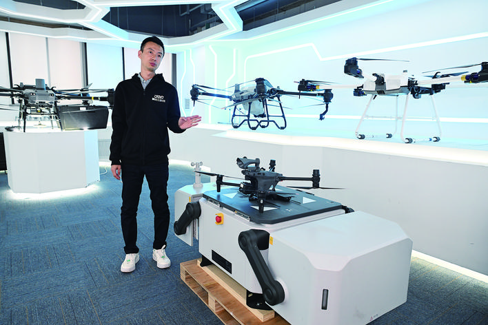 低空經(jīng)濟(jì)網(wǎng)2025： 瞄準(zhǔn)低空經(jīng)濟(jì)起航 “翼啟飛”翱翔藍(lán)天