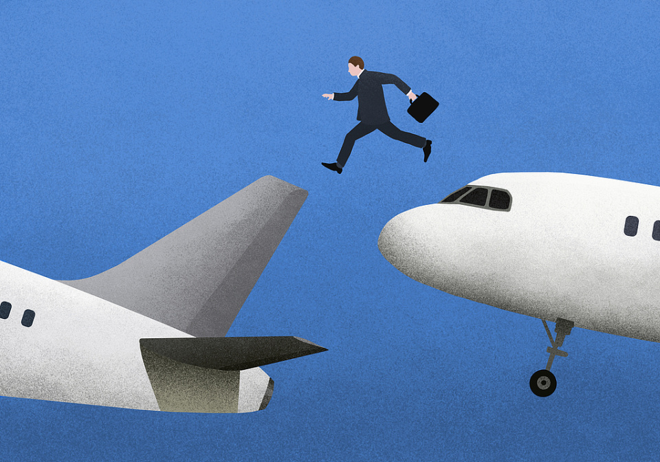 2025低空經(jīng)濟(jì)報(bào)： 從小籠包“上天”到縣城“賣天”，低空經(jīng)濟(jì)過(guò)熱了嗎