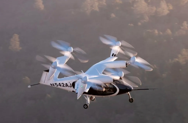 低空經濟成新熱點,多家企業布局飛行汽車(圖7) 低空經濟成新熱點,多家企業布局飛行汽車(圖7)